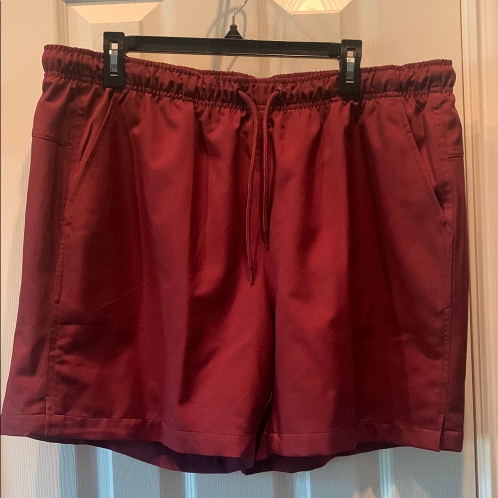 DSG Men's Burgundy Athletic Shorts